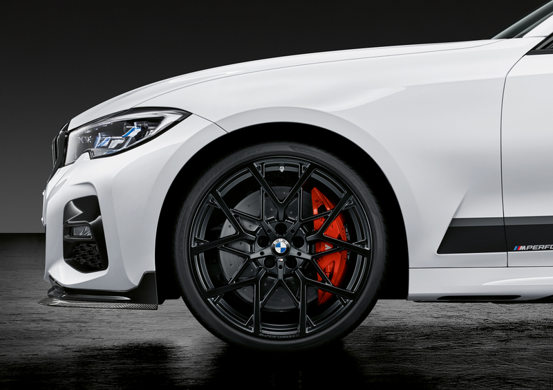Illustration for article titled Here's What the 2020 BMW 3 Series Wagon Looks Like With Every M Accessory
